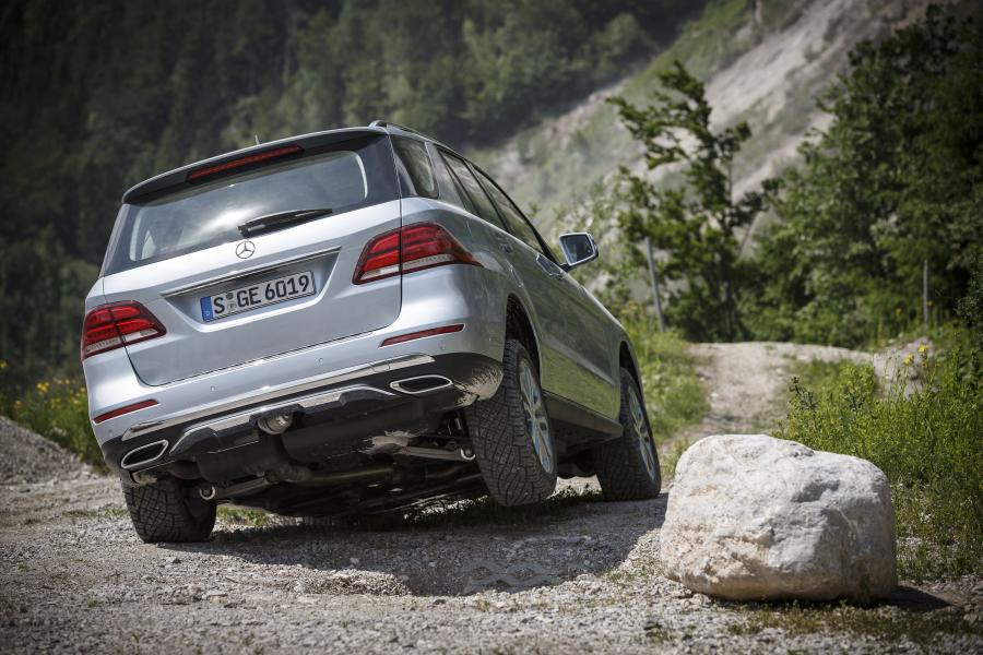  Mercedes-Benz GLE350 d 4Matic 2015 года  (фото 2 из 4)